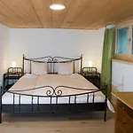 Large Alpine House For 10 With Panoramic View Nyaraló