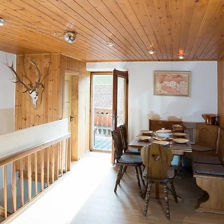 Large Alpine House For 10 With Panoramic View Feriehus